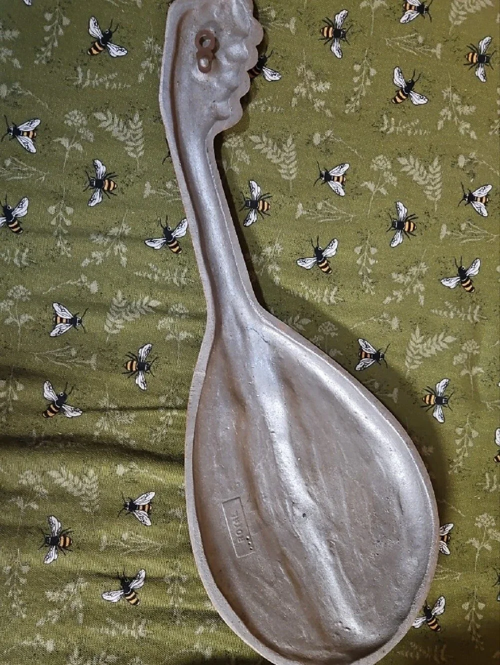 Vintage MCM Royal Cast Metal Violin & Mandolin Wall Art Plaques 2pc Set